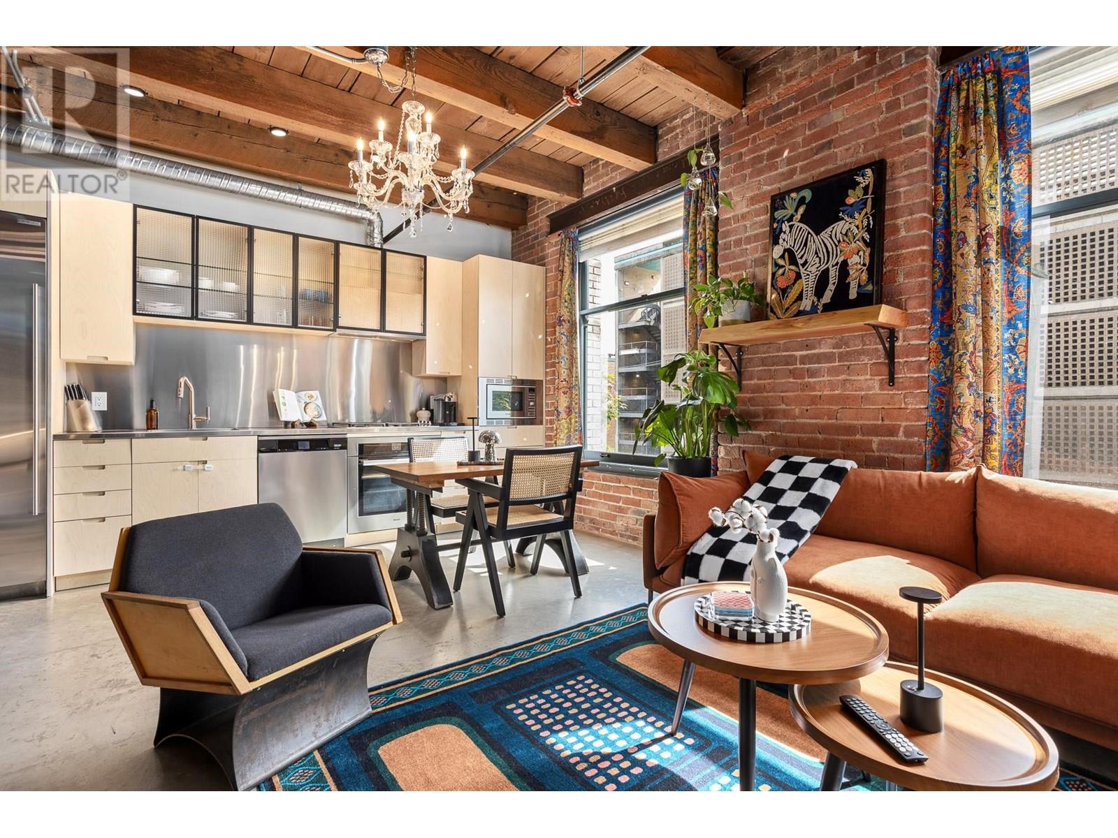 Listing Picture 3 of 31 : 310 55 E CORDOVA STREET, Vancouver / 溫哥華 - 魯藝地產 Yvonne Lu Group - MLS Medallion Club Member