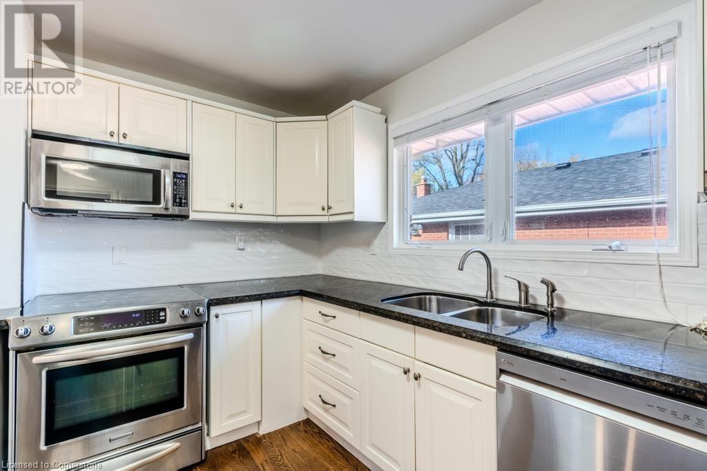 242 West 18th Street, Hamilton, Ontario  L9C 4G9 - Photo 5 - 40674260