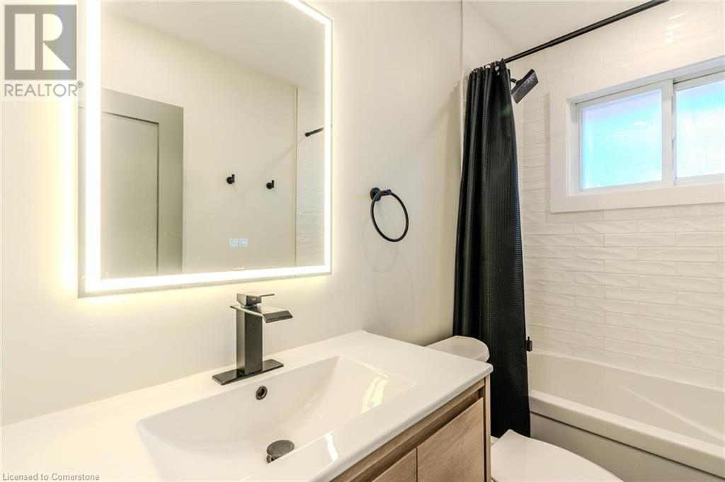 242 West 18th Street, Hamilton, Ontario  L9C 4G9 - Photo 13 - 40674260