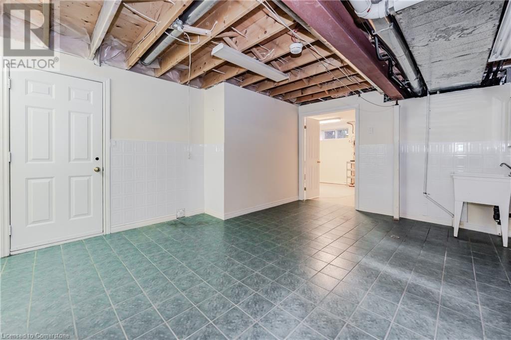 63 Templeton Drive, Kitchener, Ontario  N2A 4G1 - Photo 38 - 40683357