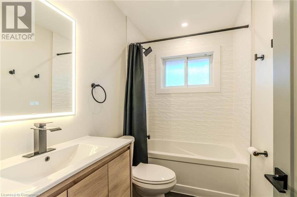 242 West 18th Street, Hamilton, Ontario  L9C 4G9 - Photo 11 - 40674725