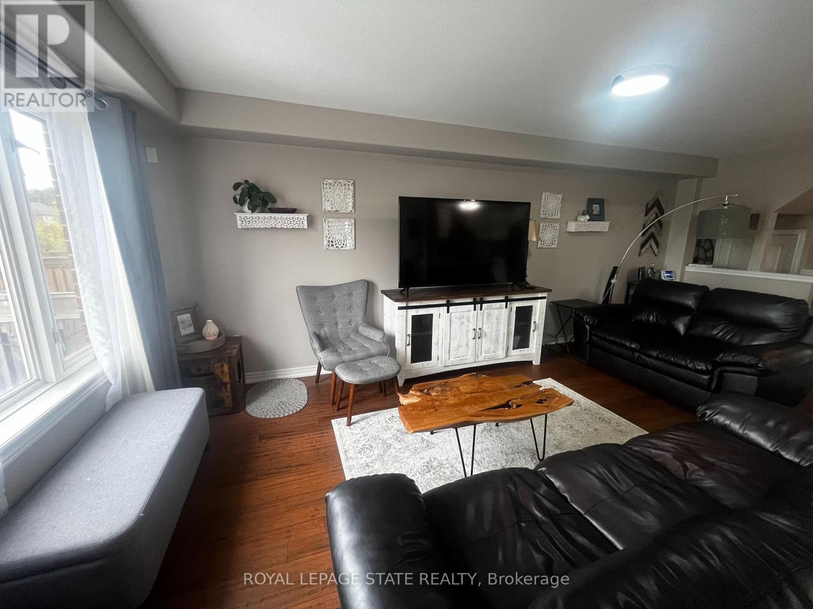 57 Cedar Street, Grimsby, Ontario  L3M 0B7 - Photo 6 - X11883171