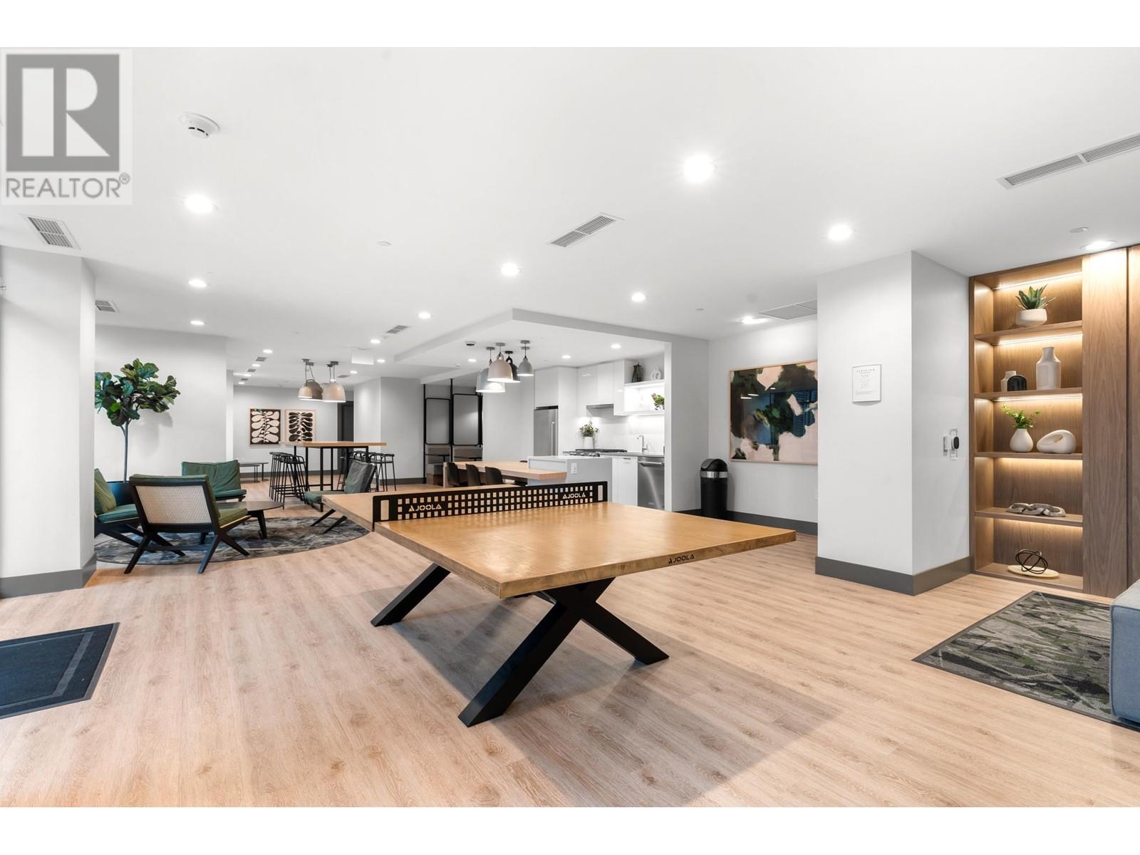 Listing Picture 36 of 40 : 2205 3430 E KENT AVENUE SOUTH, Vancouver / 溫哥華 - 魯藝地產 Yvonne Lu Group - MLS Medallion Club Member