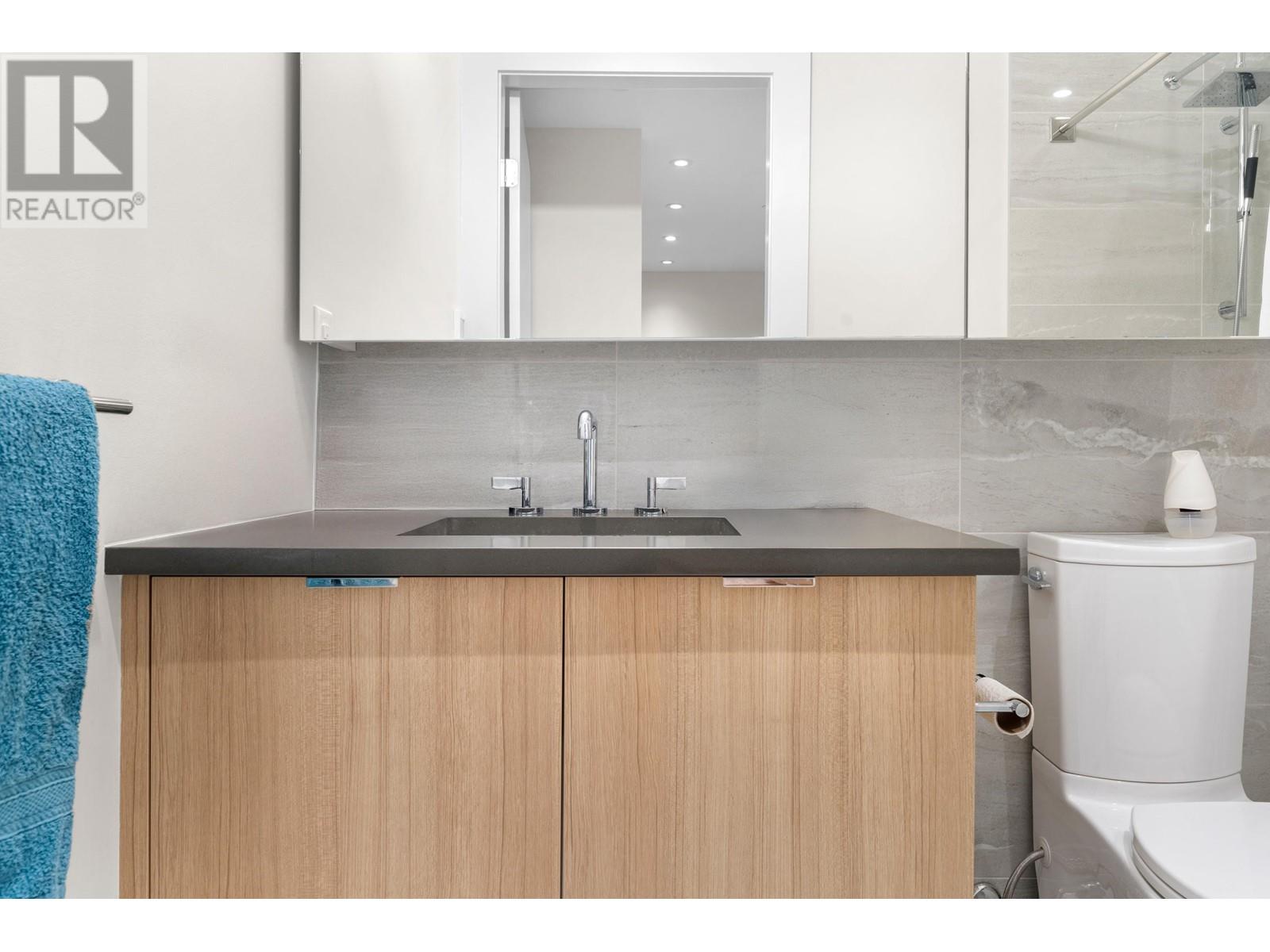 Listing Picture 21 of 40 : 2205 3430 E KENT AVENUE SOUTH, Vancouver / 溫哥華 - 魯藝地產 Yvonne Lu Group - MLS Medallion Club Member