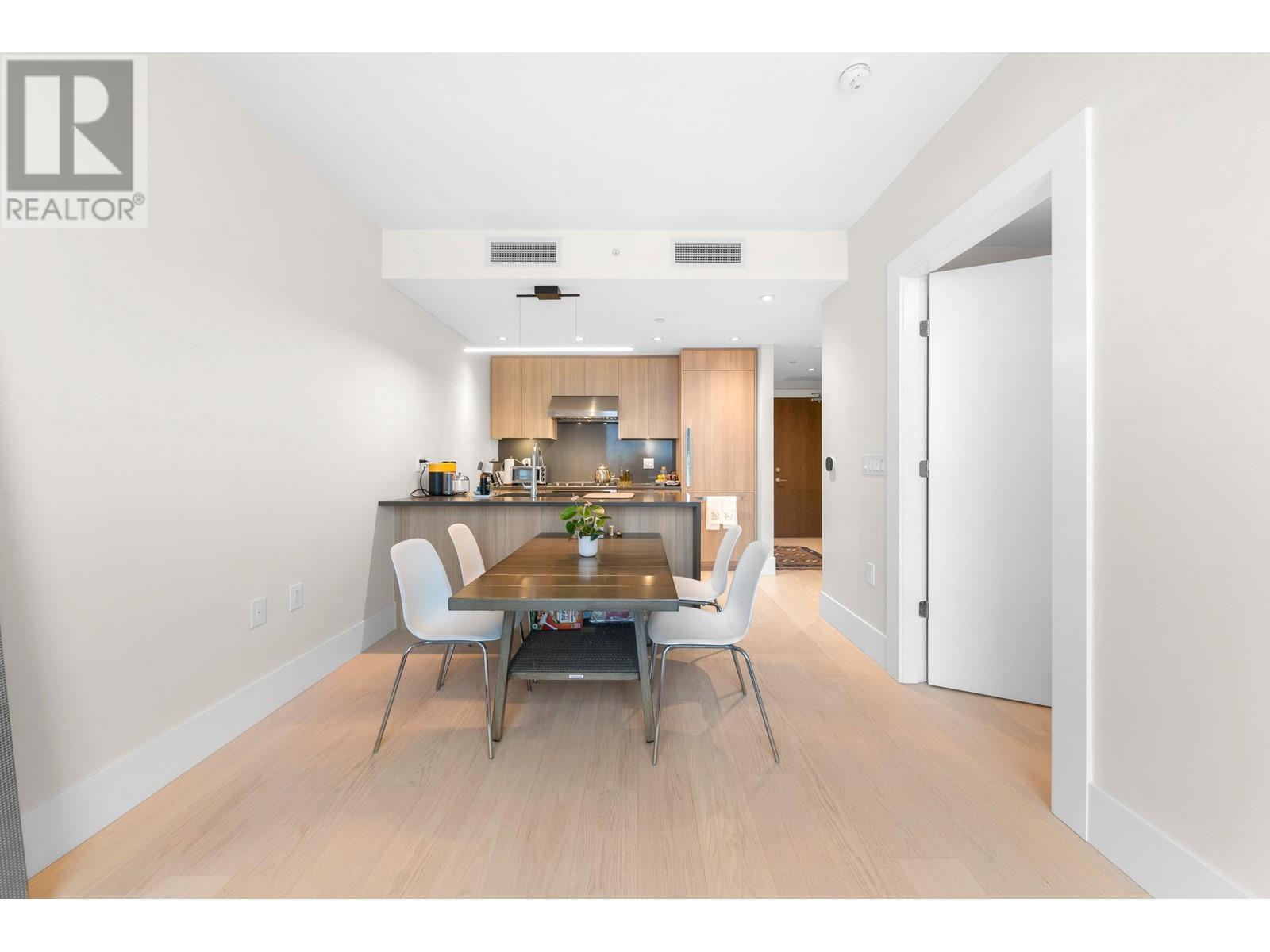 Listing Picture 7 of 40 : 2205 3430 E KENT AVENUE SOUTH, Vancouver / 溫哥華 - 魯藝地產 Yvonne Lu Group - MLS Medallion Club Member