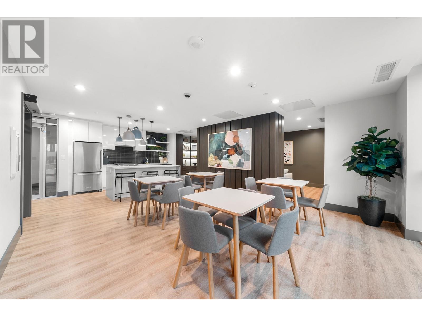 Listing Picture 29 of 40 : 2205 3430 E KENT AVENUE SOUTH, Vancouver / 溫哥華 - 魯藝地產 Yvonne Lu Group - MLS Medallion Club Member