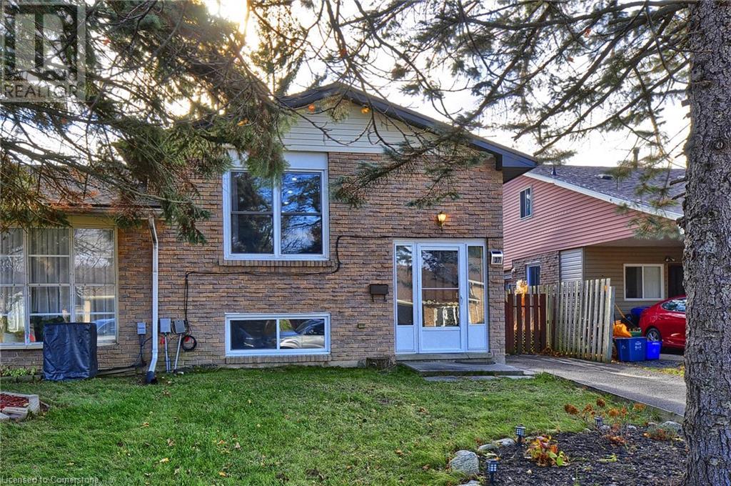 37 AUTUMN Road, Brantford, Ontario