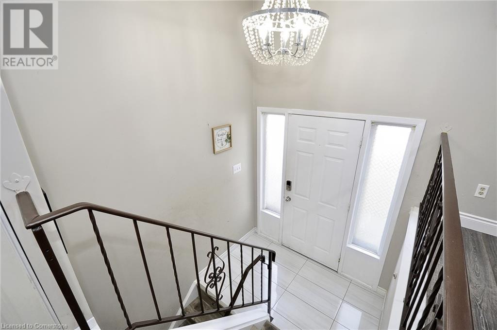 37 Autumn Road, Brantford, Ontario  N3R 7B1 - Photo 3 - 40682815