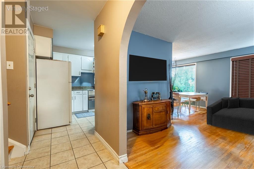 39 Morgan Road, Hamilton, Ontario  L9C 2W3 - Photo 6 - 40682640