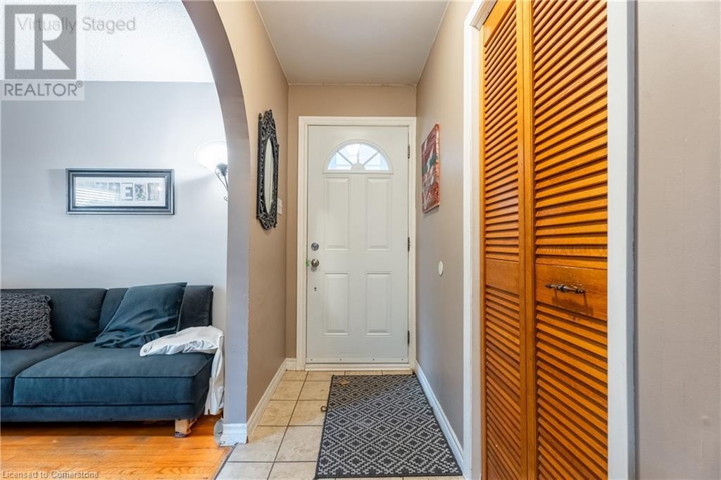 39 Morgan Road, Hamilton, Ontario  L9C 2W3 - Photo 4 - 40682640