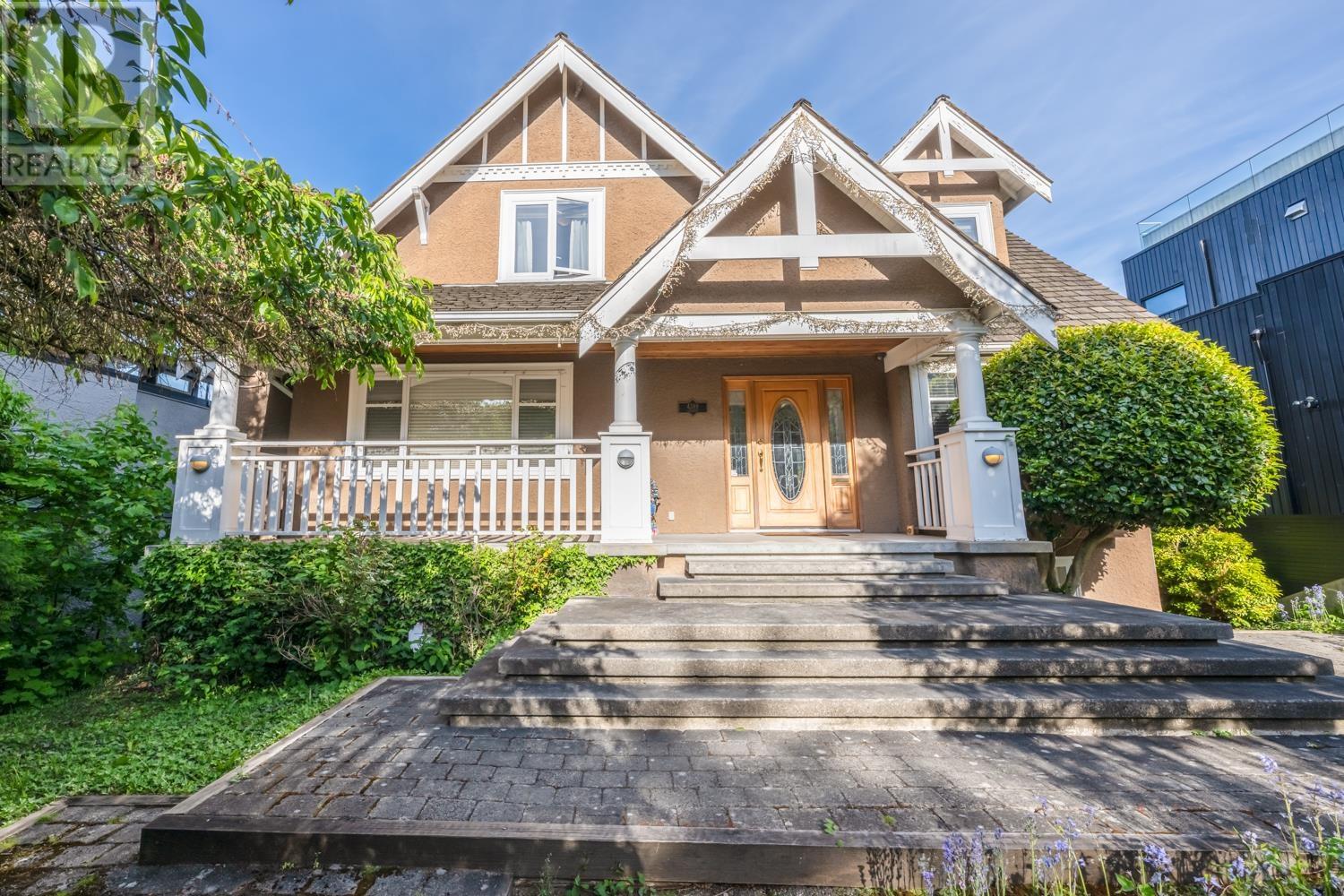 Listing Picture 11 of 37 : 4389 LOCARNO CRESCENT, Vancouver / 溫哥華 - 魯藝地產 Yvonne Lu Group - MLS Medallion Club Member