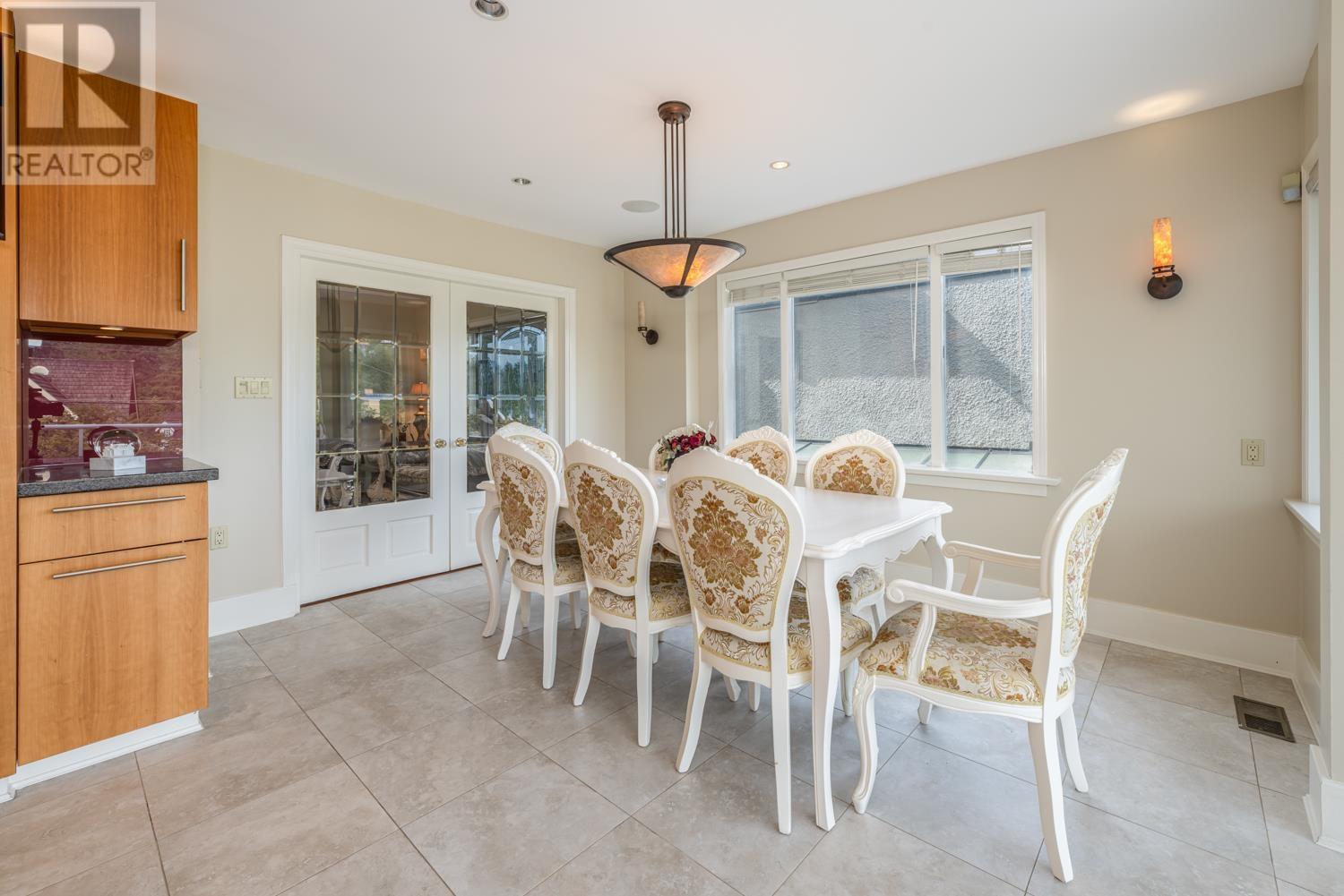 Listing Picture 19 of 37 : 4389 LOCARNO CRESCENT, Vancouver / 溫哥華 - 魯藝地產 Yvonne Lu Group - MLS Medallion Club Member