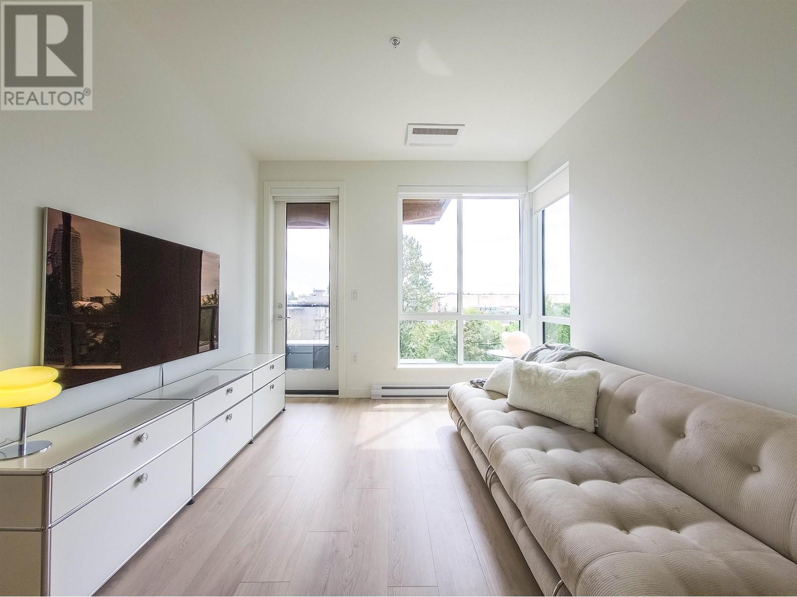 514 7599 15TH STREET, Burnaby