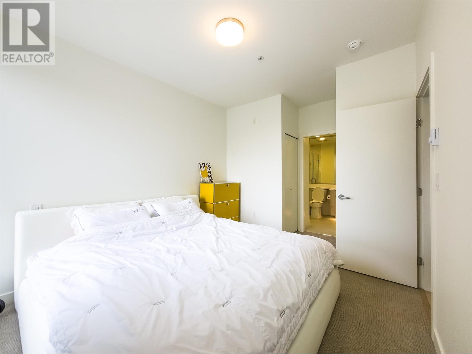 Listing Picture 10 of 19 : 514 7599 15TH STREET, Burnaby / 本拿比 - 魯藝地產 Yvonne Lu Group - MLS Medallion Club Member