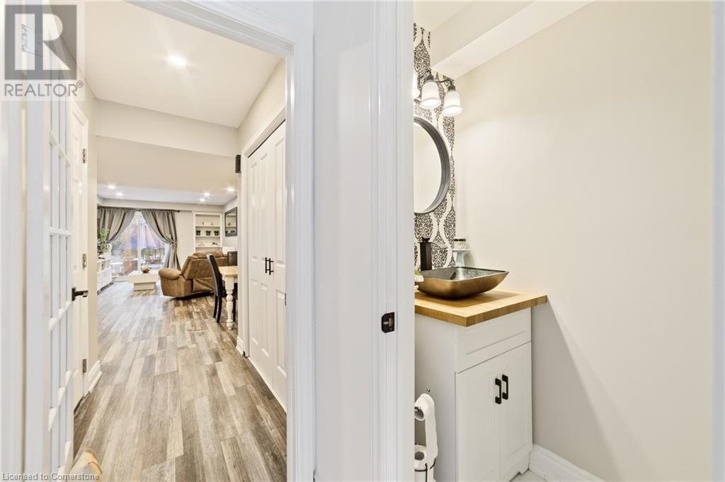 2530 Northampton Boulevard Unit# 63Burlington, Ontario  L7M 4B4 - Photo 5 - 40669474