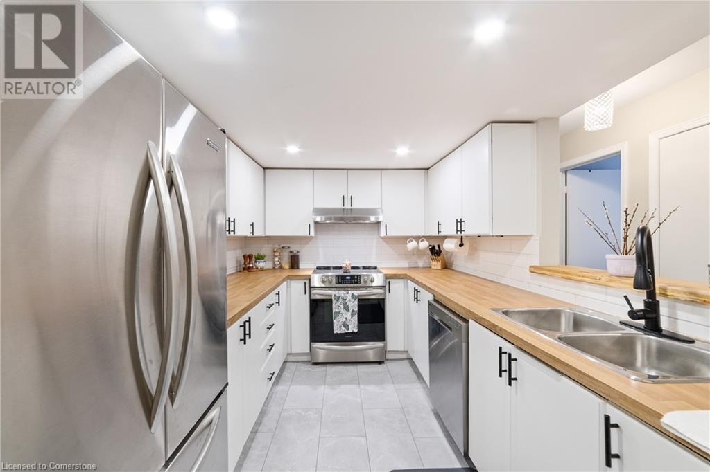 2530 Northampton Boulevard Unit# 63Burlington, Ontario  L7M 4B4 - Photo 9 - 40669474