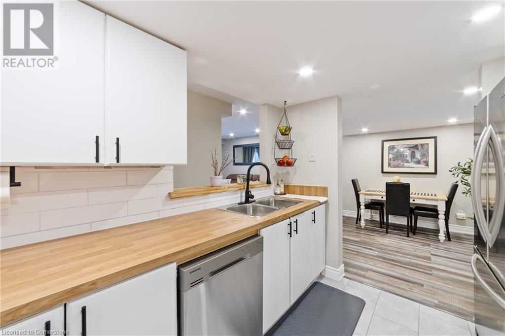 2530 Northampton Boulevard Unit# 63Burlington, Ontario  L7M 4B4 - Photo 8 - 40669474