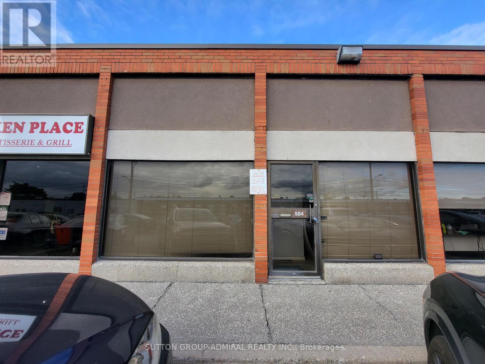 584 Champagne DriveToronto (York University Heights), Ontario  M3J 2C6 - Photo 1 - W11883426