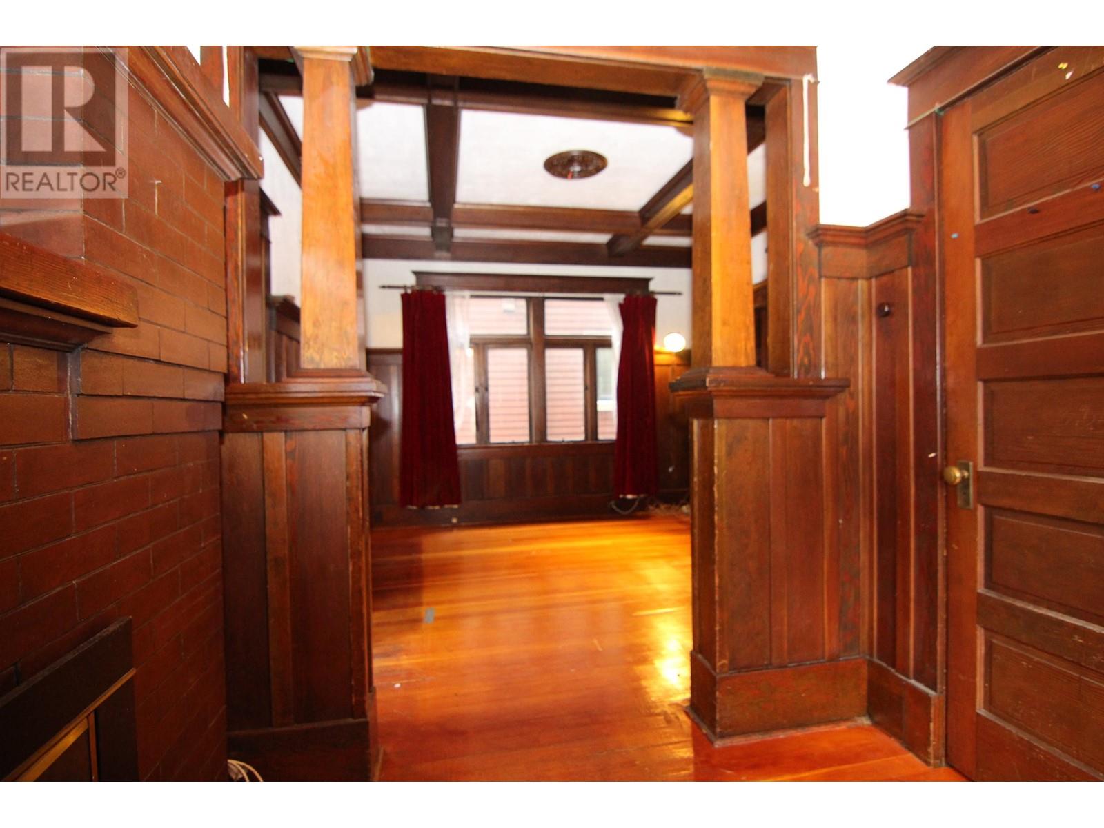 Listing Picture 7 of 36 : 448 E 12TH AVENUE, Vancouver / 溫哥華 - 魯藝地產 Yvonne Lu Group - MLS Medallion Club Member