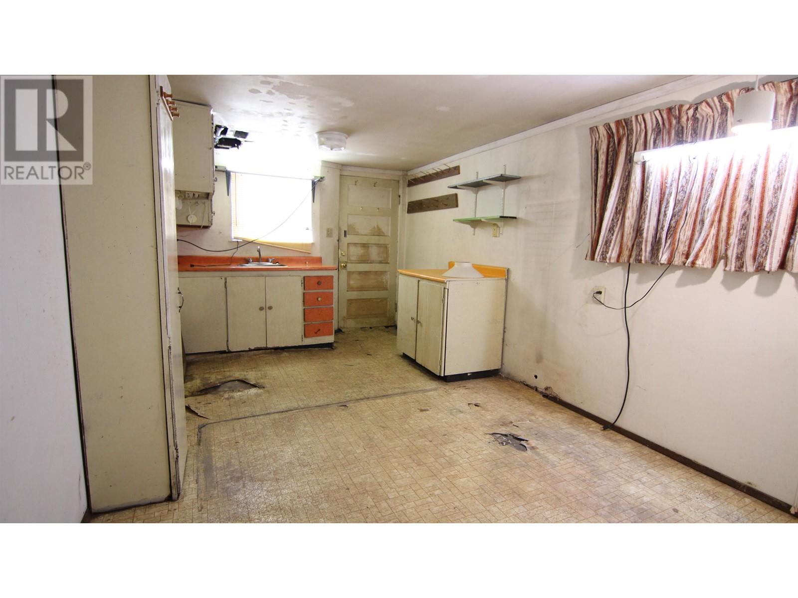 Listing Picture 32 of 36 : 448 E 12TH AVENUE, Vancouver / 溫哥華 - 魯藝地產 Yvonne Lu Group - MLS Medallion Club Member