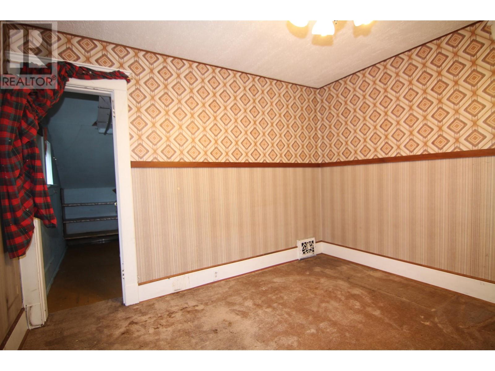 Listing Picture 28 of 36 : 448 E 12TH AVENUE, Vancouver / 溫哥華 - 魯藝地產 Yvonne Lu Group - MLS Medallion Club Member