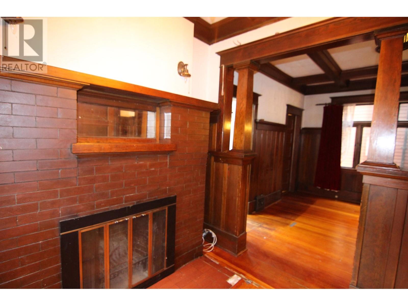 Listing Picture 23 of 36 : 448 E 12TH AVENUE, Vancouver / 溫哥華 - 魯藝地產 Yvonne Lu Group - MLS Medallion Club Member