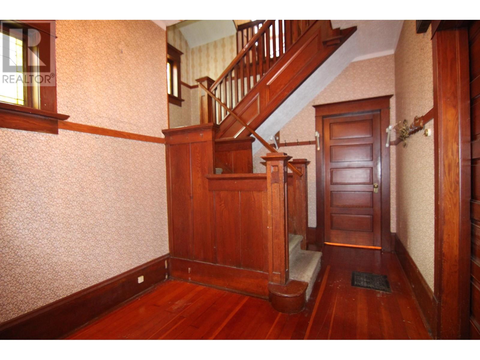 Listing Picture 15 of 36 : 448 E 12TH AVENUE, Vancouver / 溫哥華 - 魯藝地產 Yvonne Lu Group - MLS Medallion Club Member