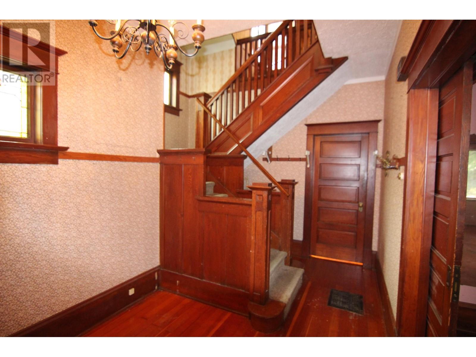 Listing Picture 20 of 36 : 448 E 12TH AVENUE, Vancouver / 溫哥華 - 魯藝地產 Yvonne Lu Group - MLS Medallion Club Member