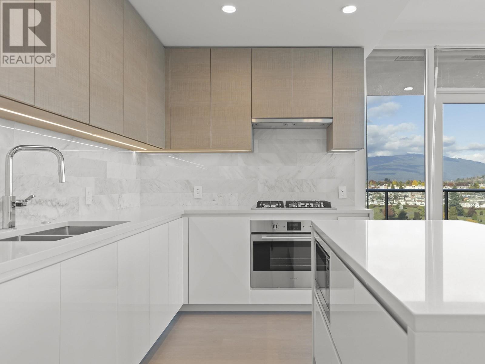 Listing Picture 10 of 33 : 2107 4168 LOUGHEED HIGHWAY, Burnaby / 本拿比 - 魯藝地產 Yvonne Lu Group - MLS Medallion Club Member