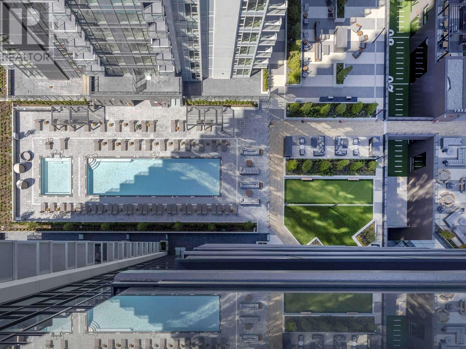 Listing Picture 27 of 33 : 2107 4168 LOUGHEED HIGHWAY, Burnaby / 本拿比 - 魯藝地產 Yvonne Lu Group - MLS Medallion Club Member