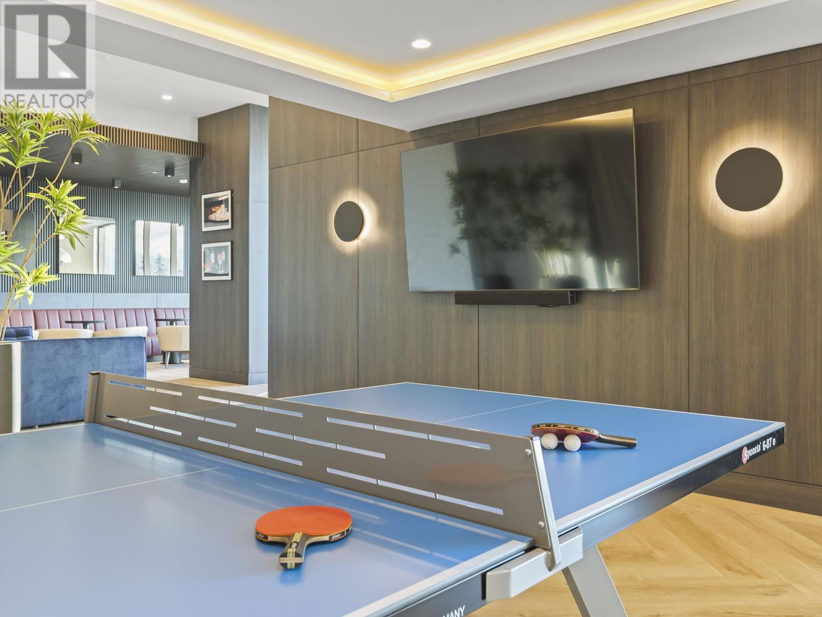 Listing Picture 32 of 33 : 2107 4168 LOUGHEED HIGHWAY, Burnaby / 本拿比 - 魯藝地產 Yvonne Lu Group - MLS Medallion Club Member