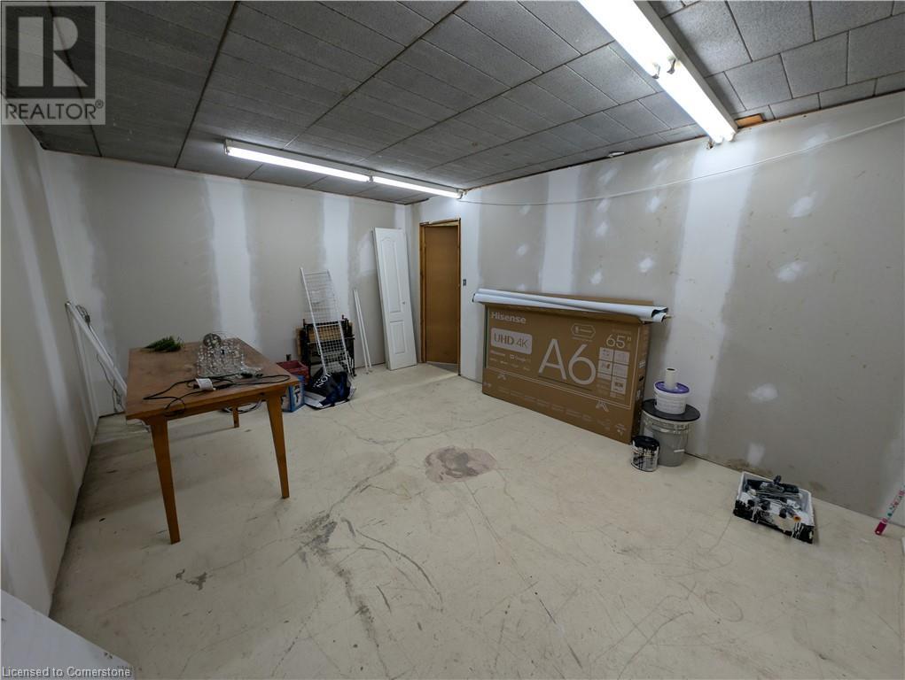 33 Elm Street, Grimsby, Ontario  L3M 3G5 - Photo 21 - 40683732