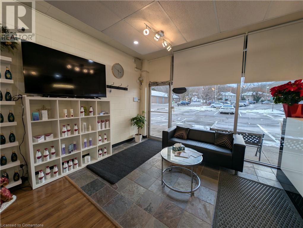 33 Elm Street, Grimsby, Ontario  L3M 3G5 - Photo 3 - 40683732