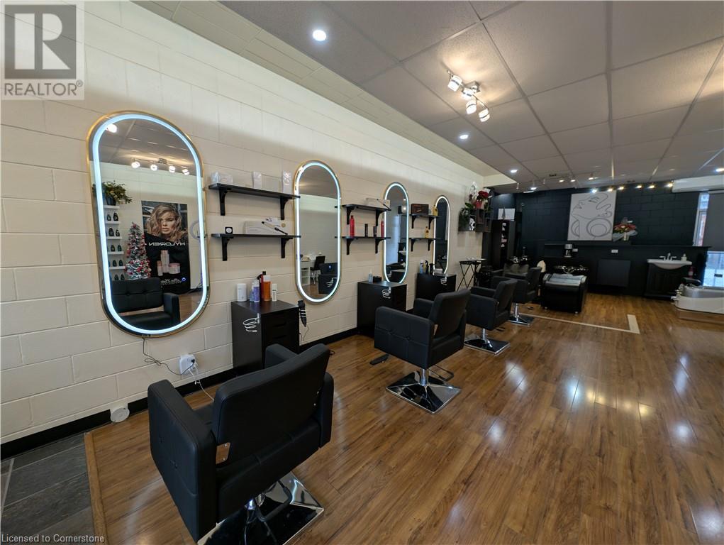 33 Elm Street, Grimsby, Ontario  L3M 3G5 - Photo 4 - 40683732