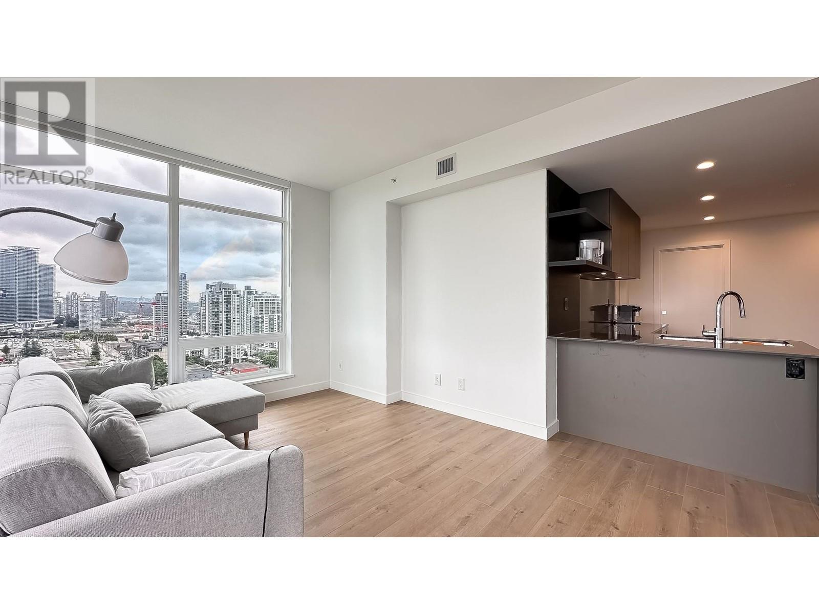 Listing Picture 6 of 31 : 2206 2181 MADISON AVENUE, Burnaby / 本拿比 - 魯藝地產 Yvonne Lu Group - MLS Medallion Club Member