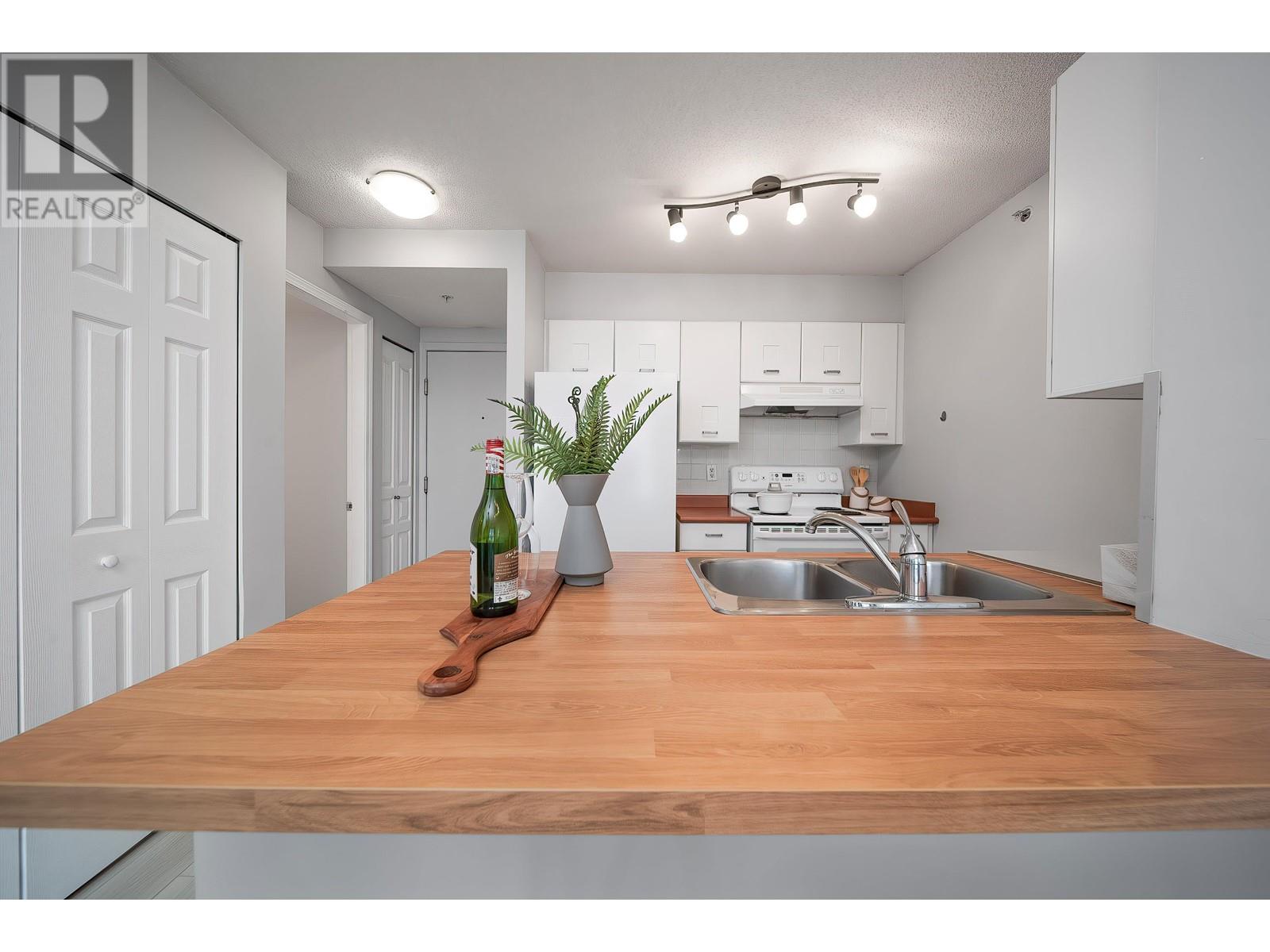 1606 3438 Vanness Avenue, Vancouver, British Columbia V5R 6E7 - Photo 8 - R2949013