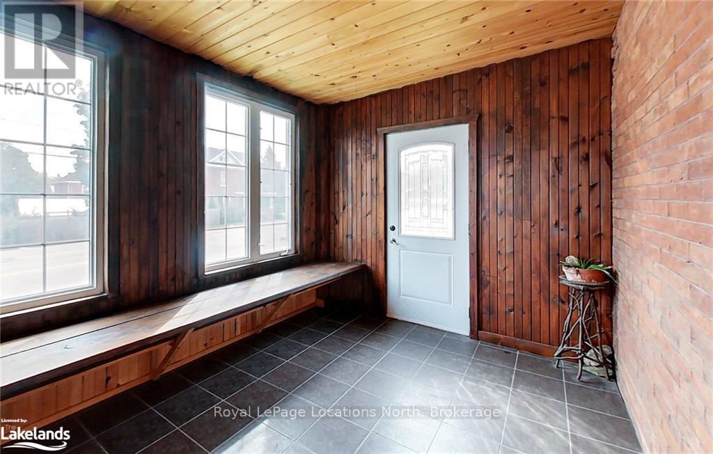Upper - 124 Sykes Street S, Meaford, Ontario  N4L 1E4 - Photo 2 - X11883591