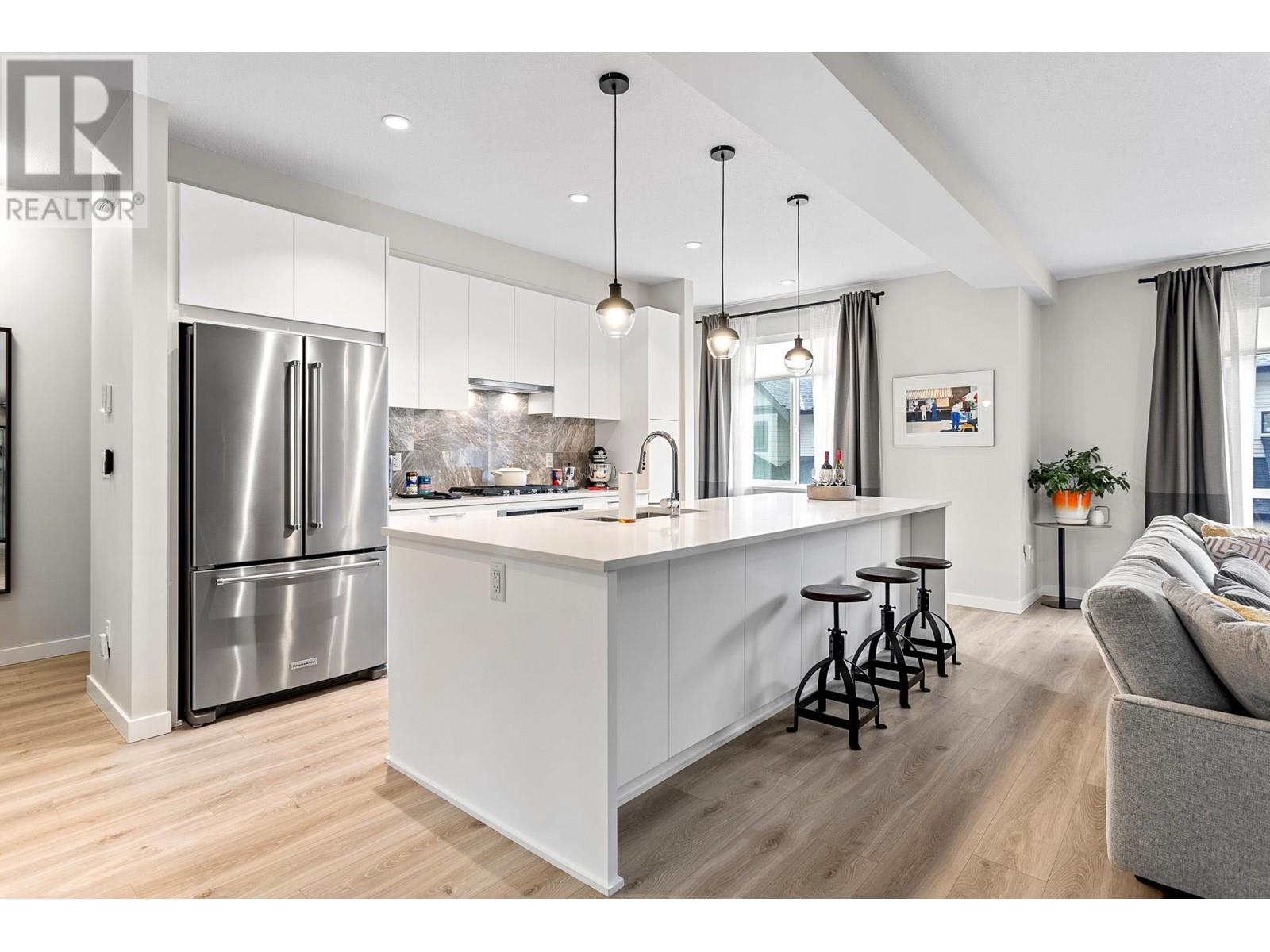 137 1350 Mitchell Street, Coquitlam, British Columbia V3E 0S7 - Photo 1 - R2949120