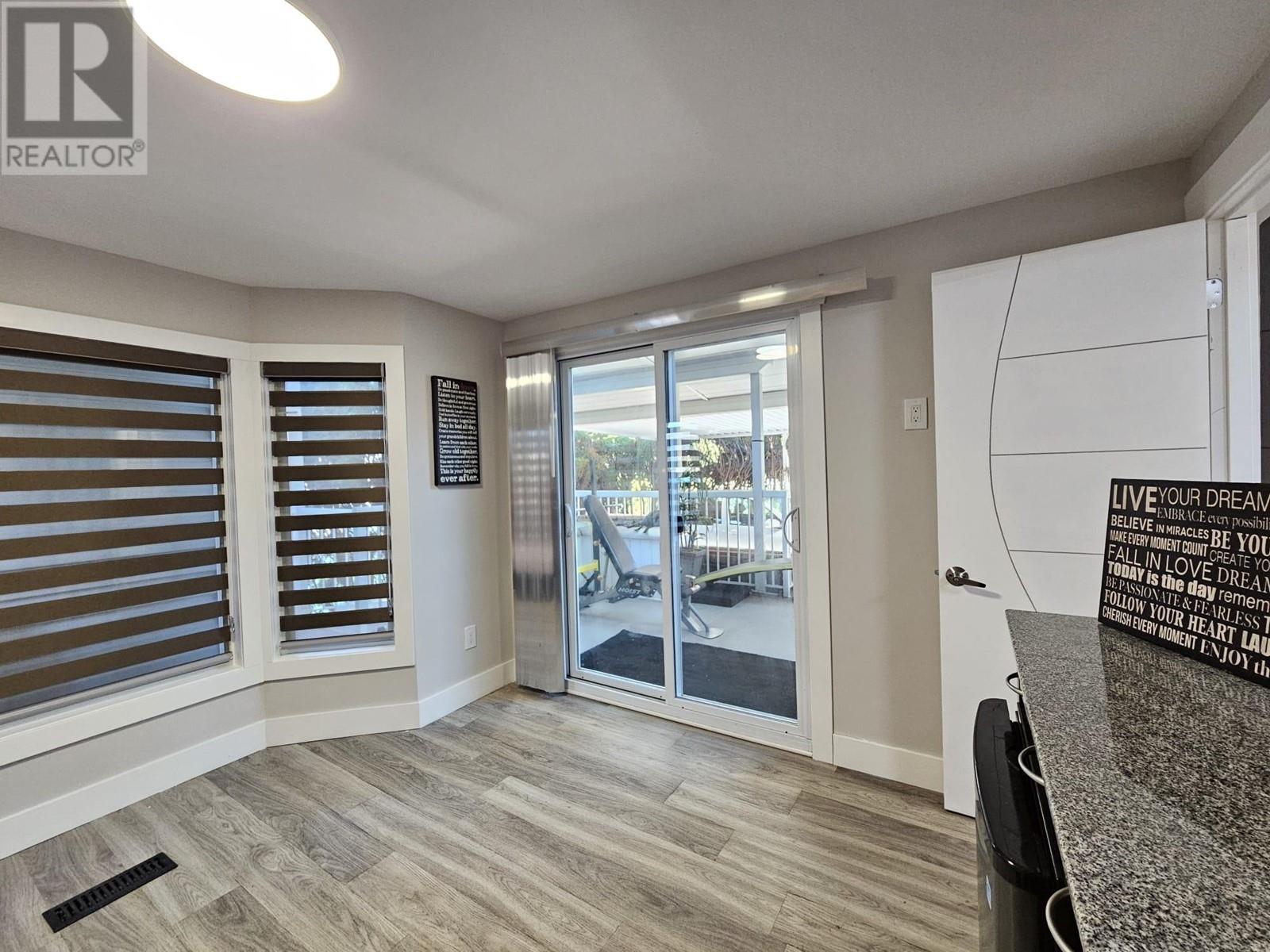 310 201 Cayer Street, Coquitlam, British Columbia  V3K 5A9 - Photo 21 - R2948173