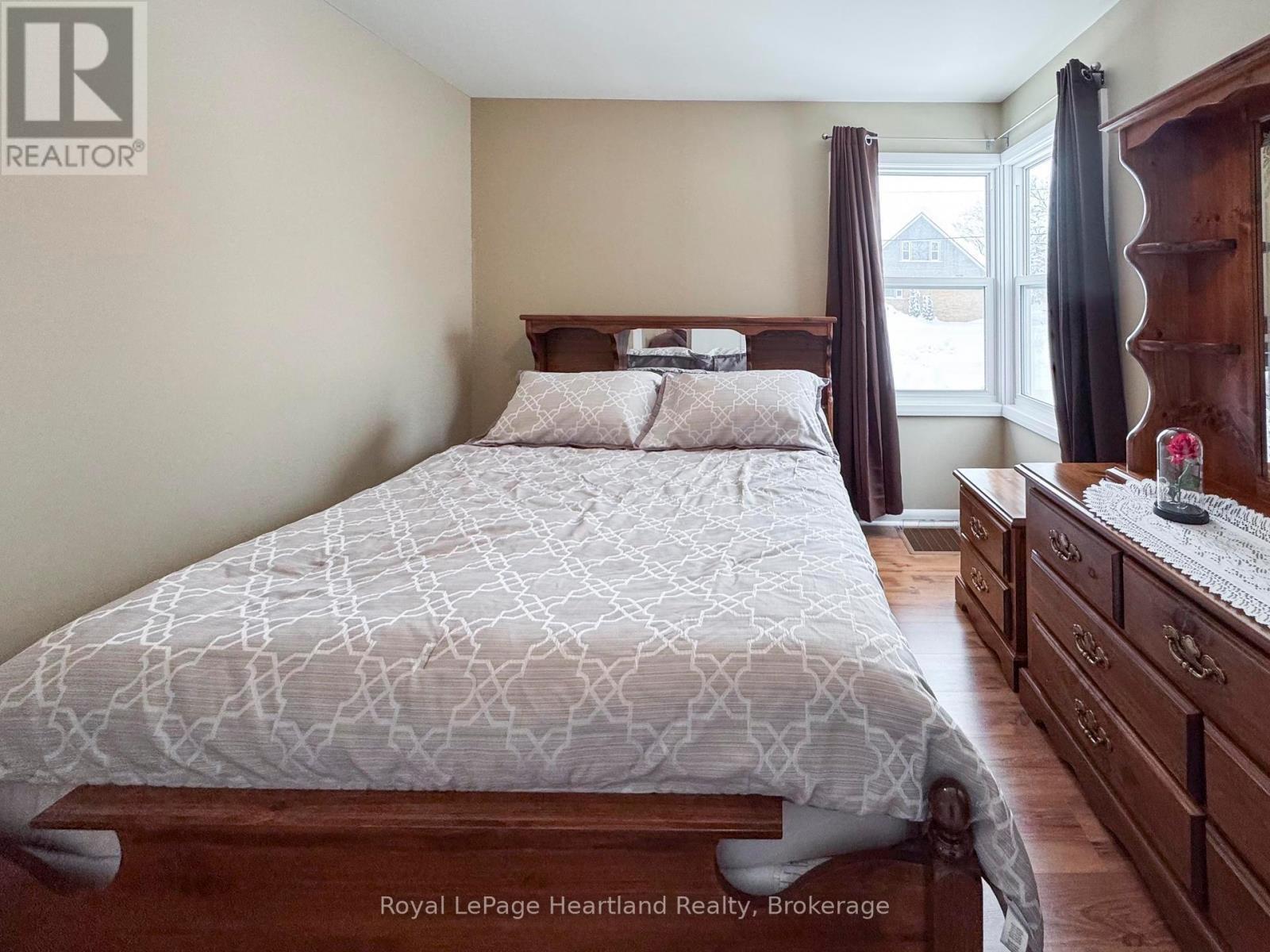 126 Sanders Street E, South Huron, Ontario  N0M 1S1 - Photo 18 - X11882915
