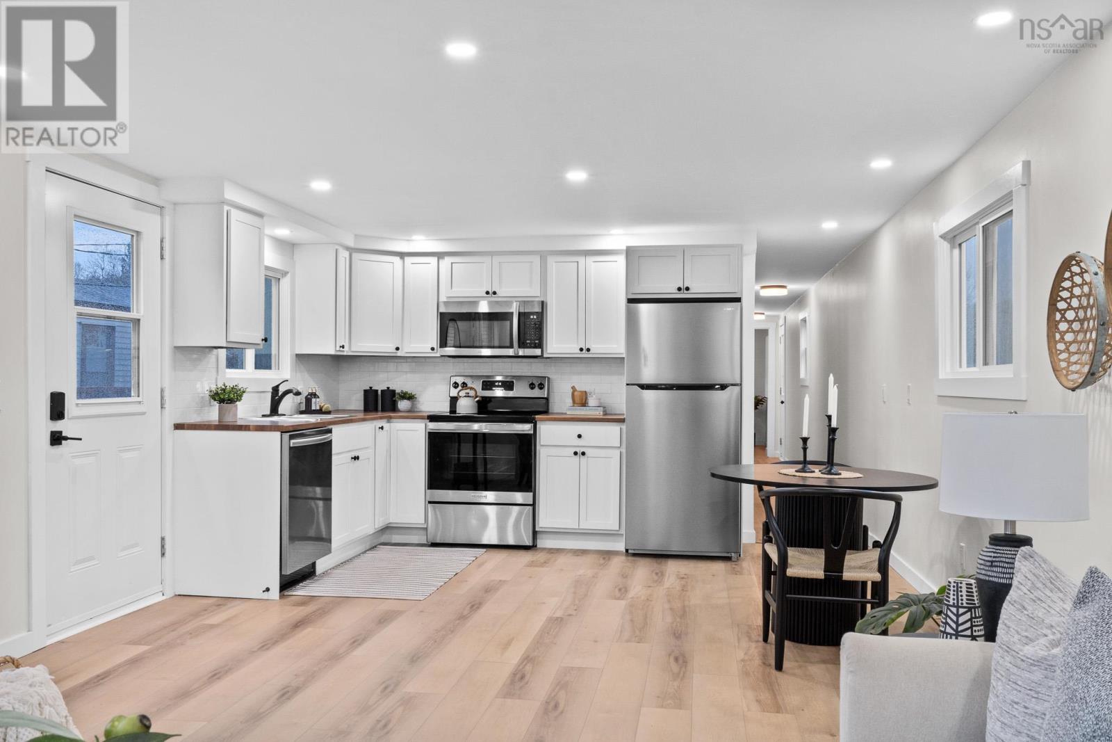 45 Brook Street, Middle Sackville, Nova Scotia  B4E 1C1 - Photo 3 - 202427907