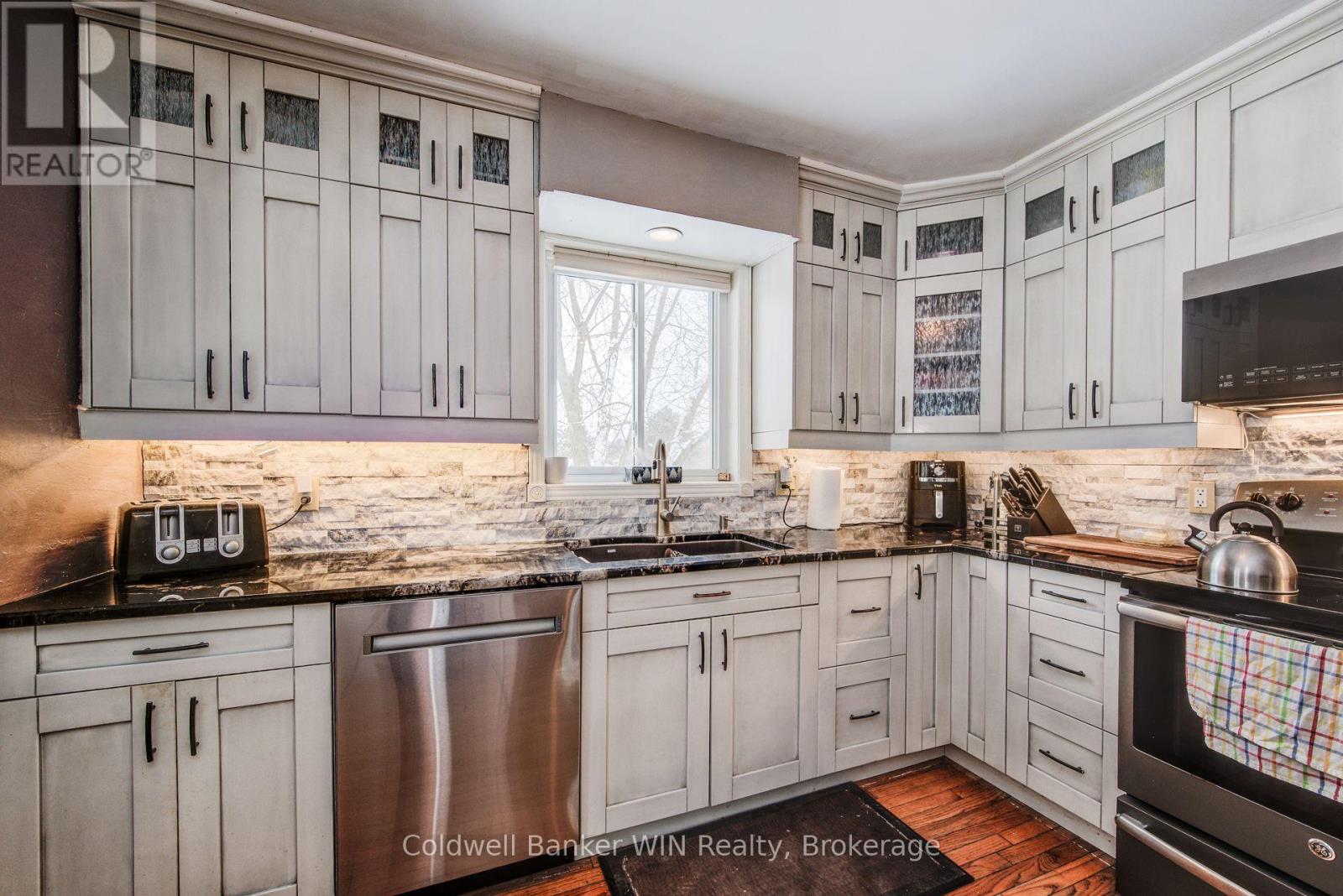 425 Clyde Street, Wellington North, Ontario  N0G 2L3 - Photo 14 - X11883691