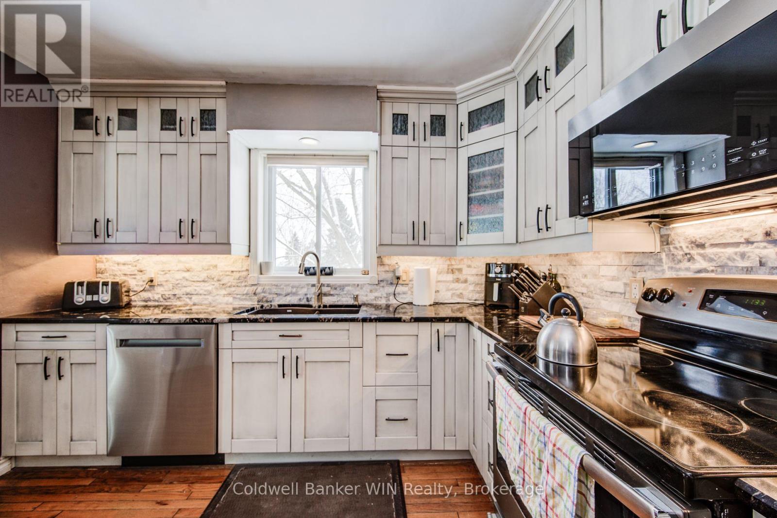 425 Clyde Street, Wellington North, Ontario  N0G 2L3 - Photo 15 - X11883691