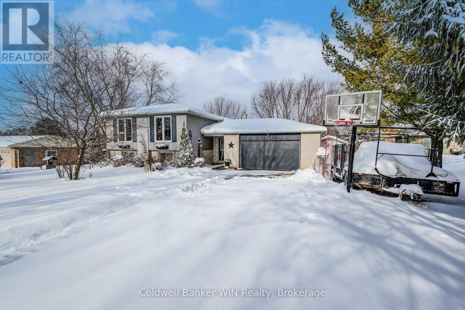 425 Clyde Street, Wellington North, Ontario  N0G 2L3 - Photo 2 - X11883691