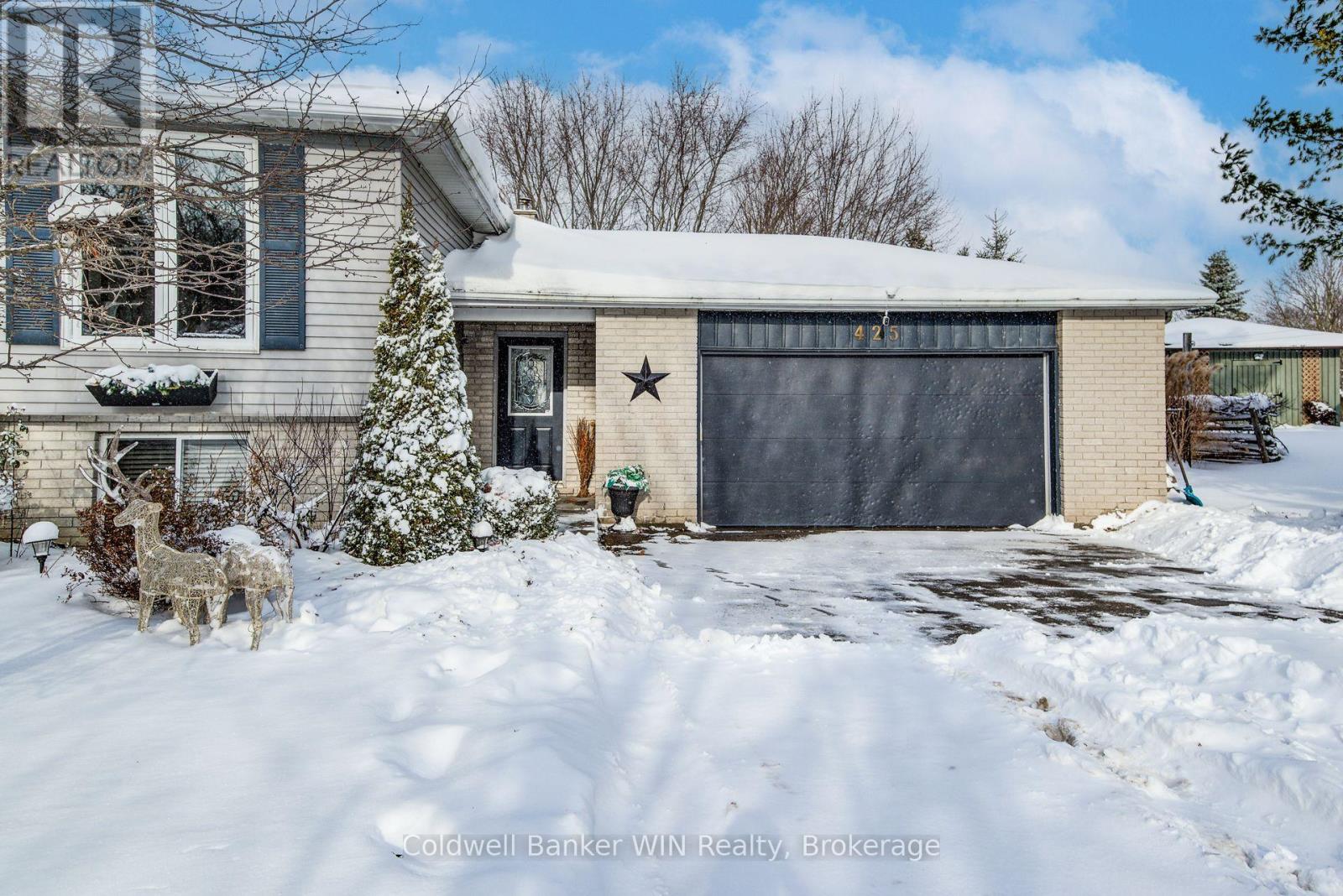 425 Clyde Street, Wellington North, Ontario  N0G 2L3 - Photo 3 - X11883691