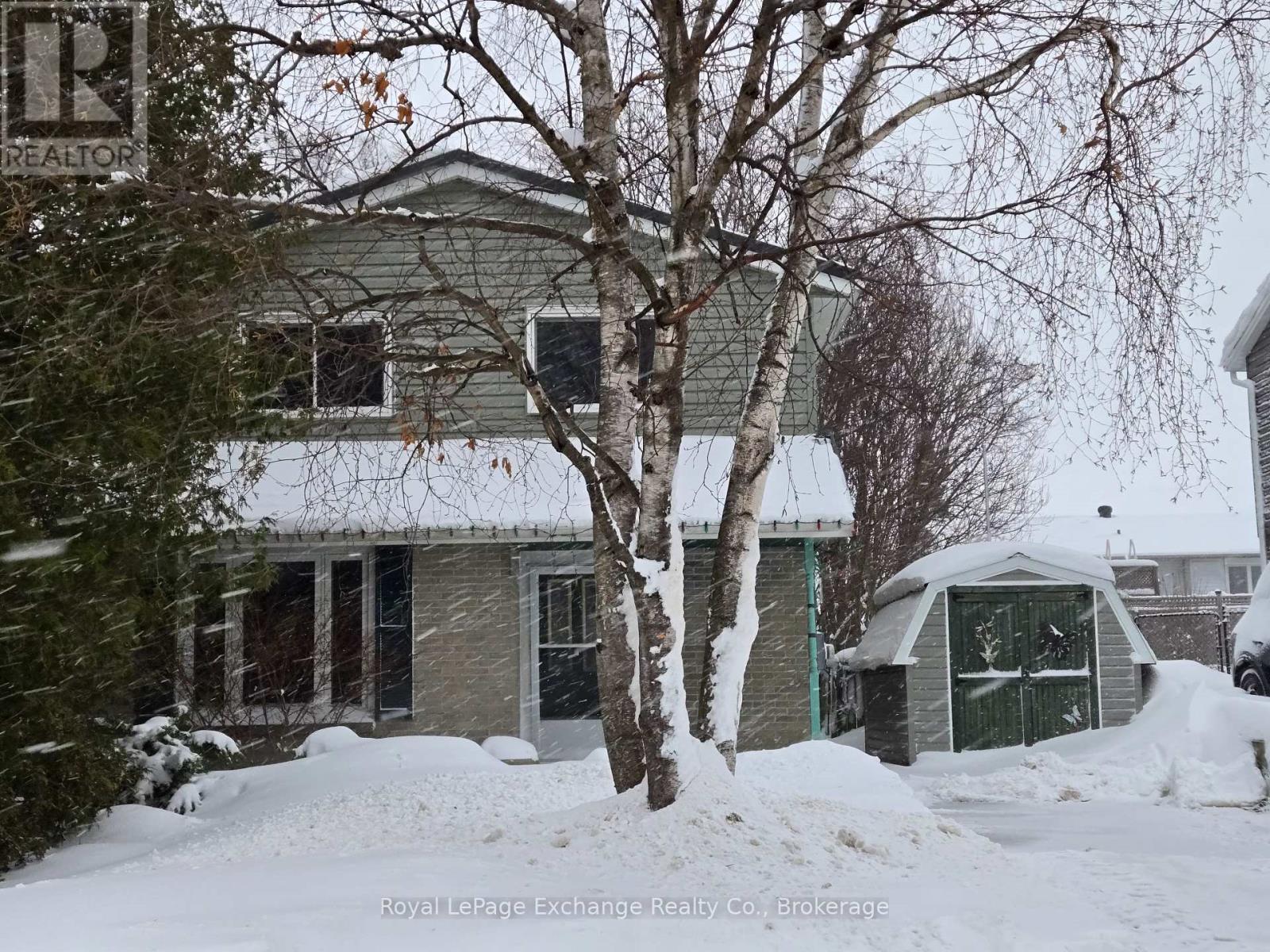 853 Walsh Street N, Kincardine, Ontario  N2Z 1N8 - Photo 2 - X11883692