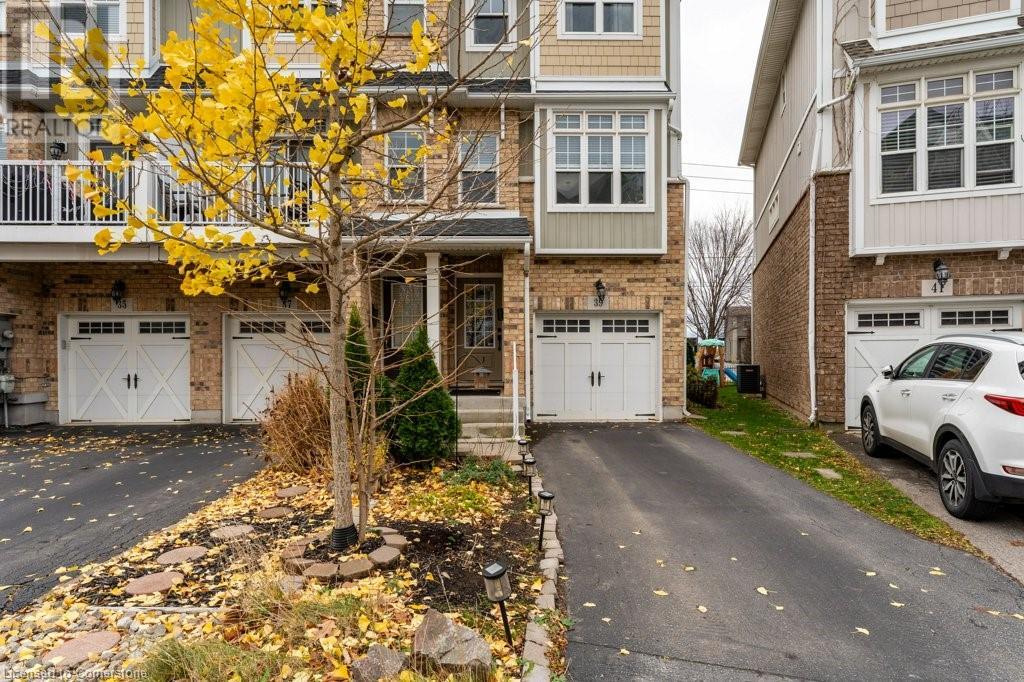 39 Durksen Drive, St. Catharines, Ontario  L2R 0A7 - Photo 5 - 40681399