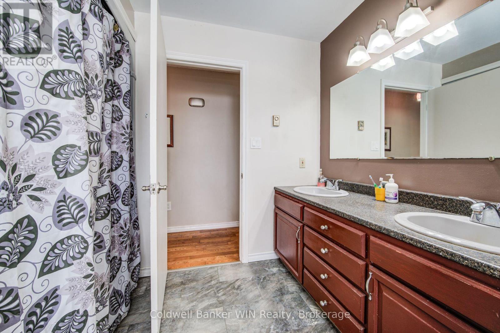 425 Clyde Street, Wellington North, Ontario  N0G 2L3 - Photo 20 - X11883691