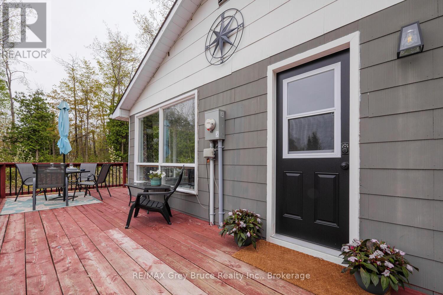 12 Pierce Street S, South Bruce Peninsula, Ontario  N0H 2T0 - Photo 4 - X11883721