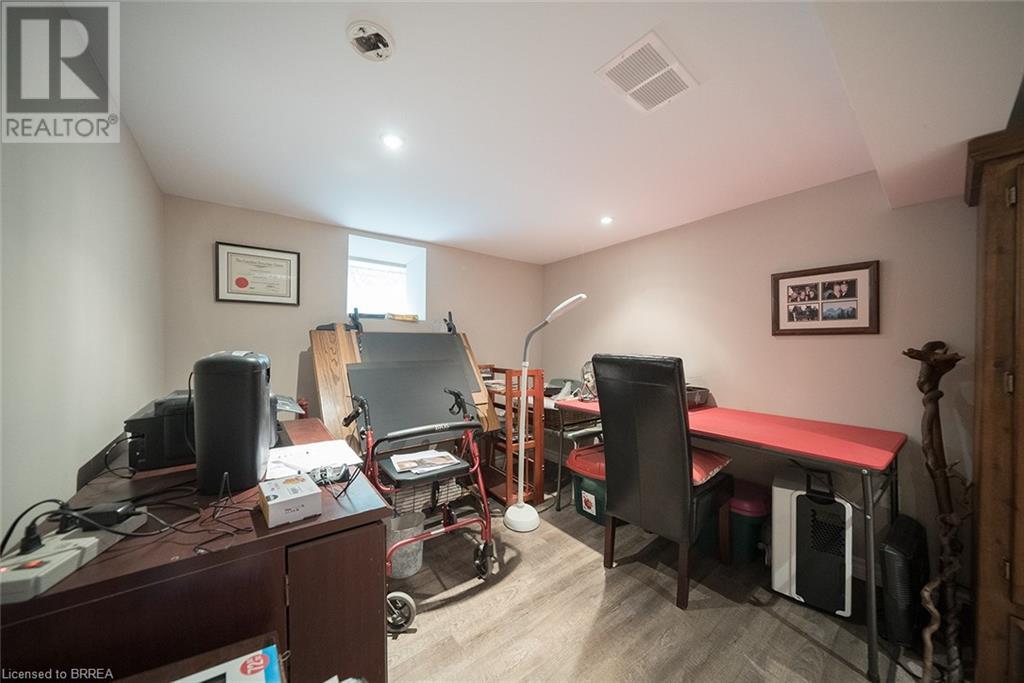 142 Cayuga Street, Brantford, Ontario  N3S 1X6 - Photo 22 - 40683545
